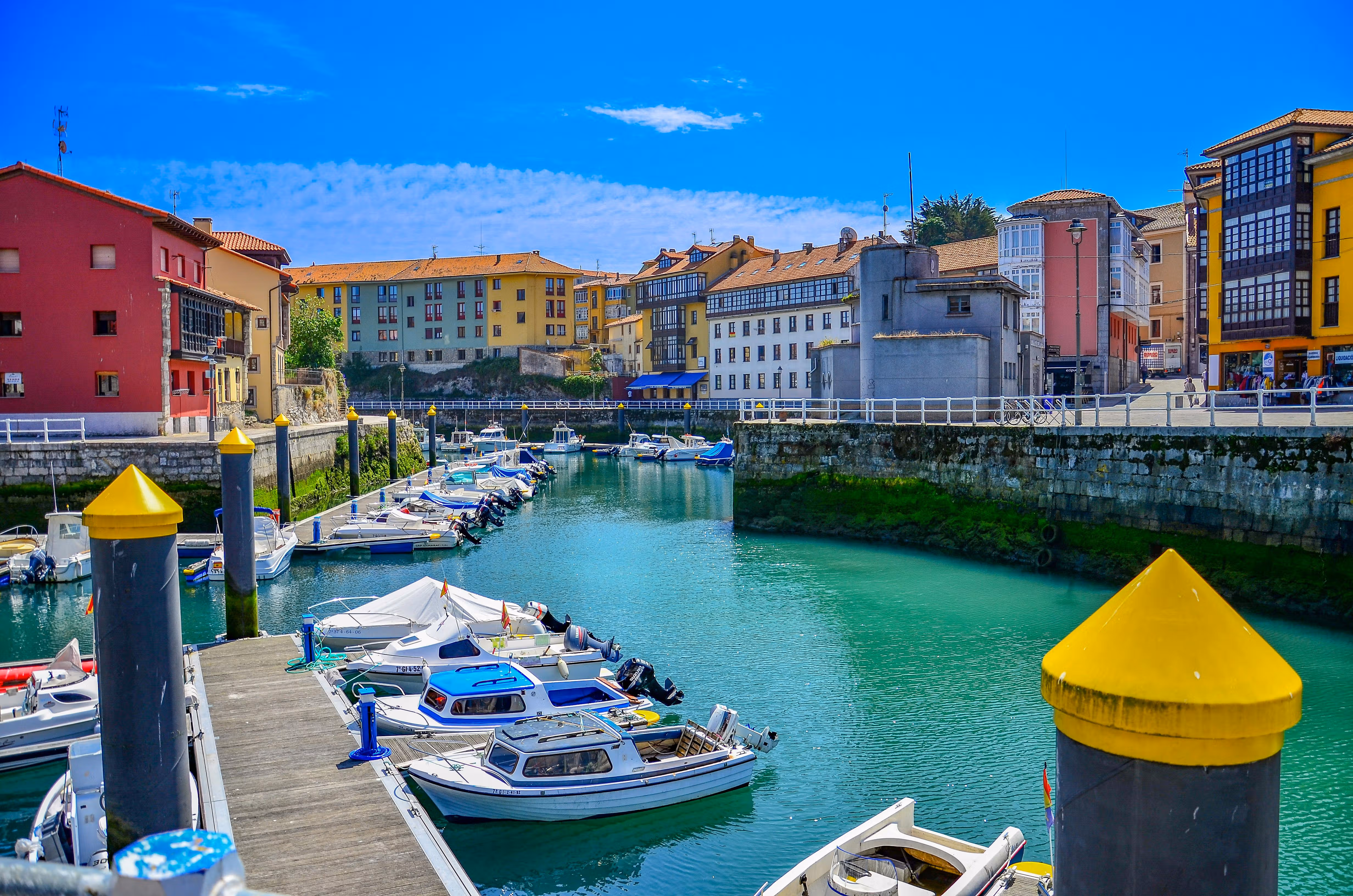 Puerto-deportivo-Llanes-scaled